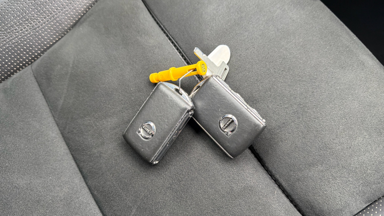 Volvo Xc40 2.0 D4 [190] R DESIGN Pro 5dr AWD Geartronic Diesel Estate